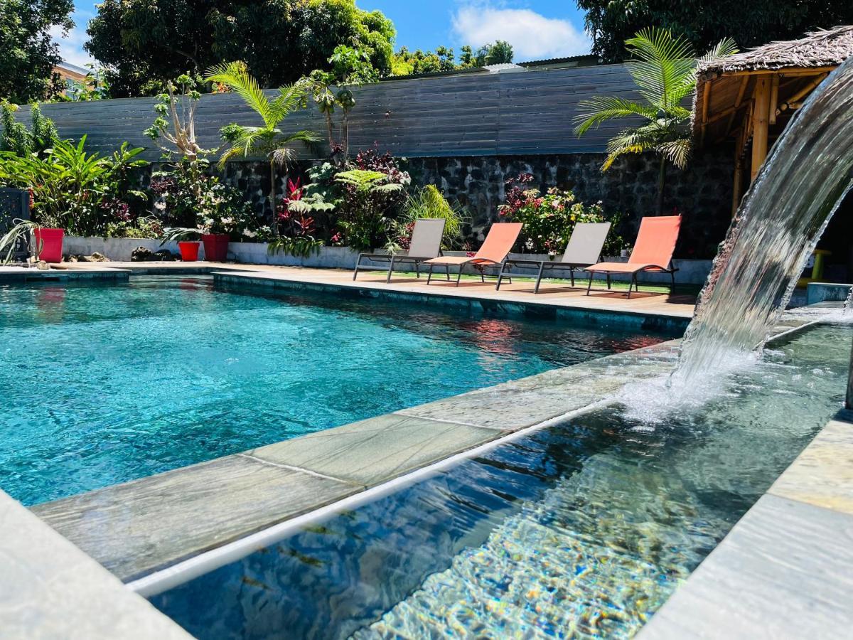 Le Clos D'Isis - Piscine Chauffee Le Tampon Exteriör bild